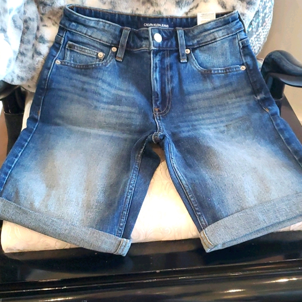 Calvin Klein Shorts size 25